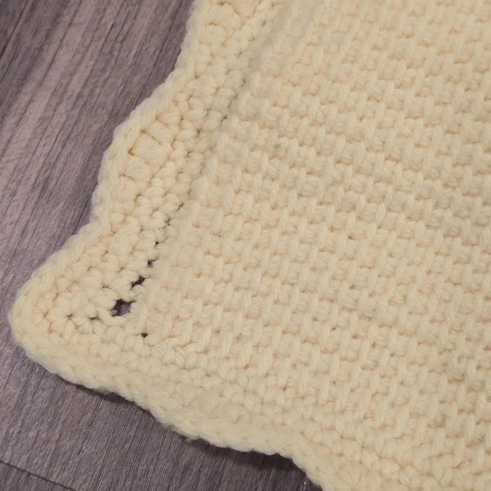 Yellow Knit‎ Vintage Handmade Baby Nursery 3D Tails Animal Throw Blanket 47x36
